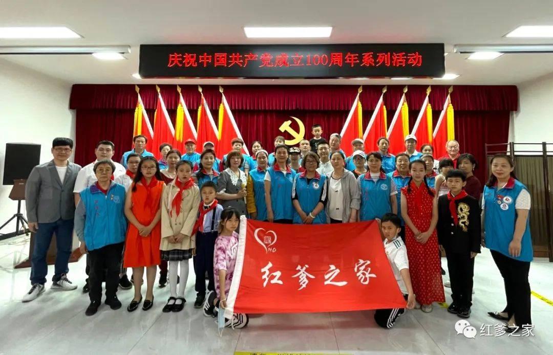 10岁男孩“离家出走”体验流浪生活，理由让人哭笑不得